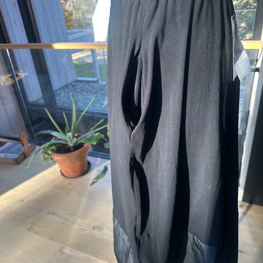 NWT- LUUKAA Skirt- Black, Size US-6 - Picture 3 of 12
